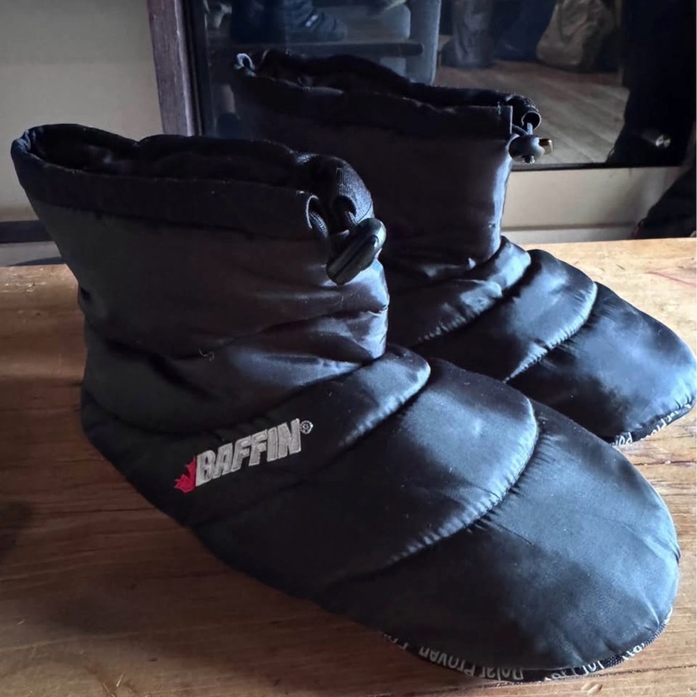 Baffin Cush Black Quilted Booties - hybrid slipper Medium